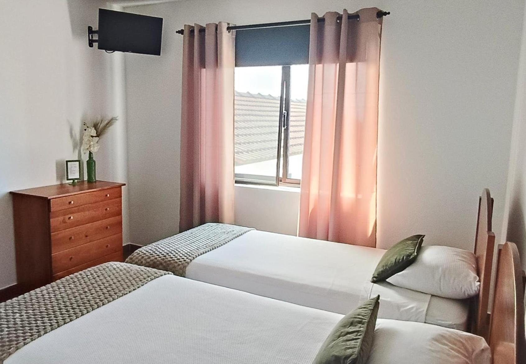 Ocean Front Rooms Horta  Esterno foto